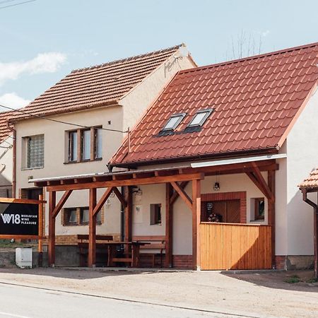 Penzion Vinarstvi W18 Velké Bílovice Extérieur photo