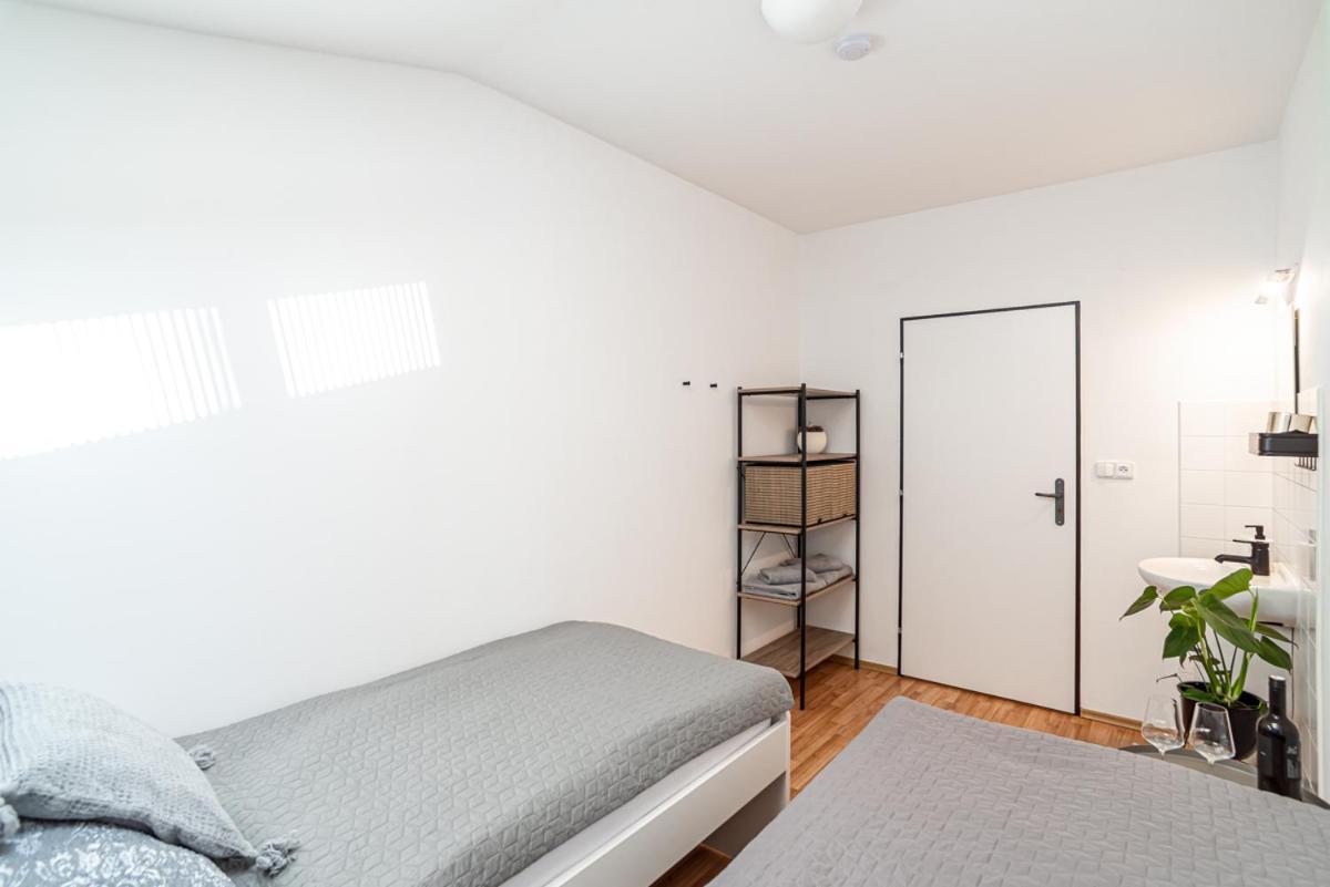 Penzion Vinarstvi W18 Velké Bílovice Extérieur photo