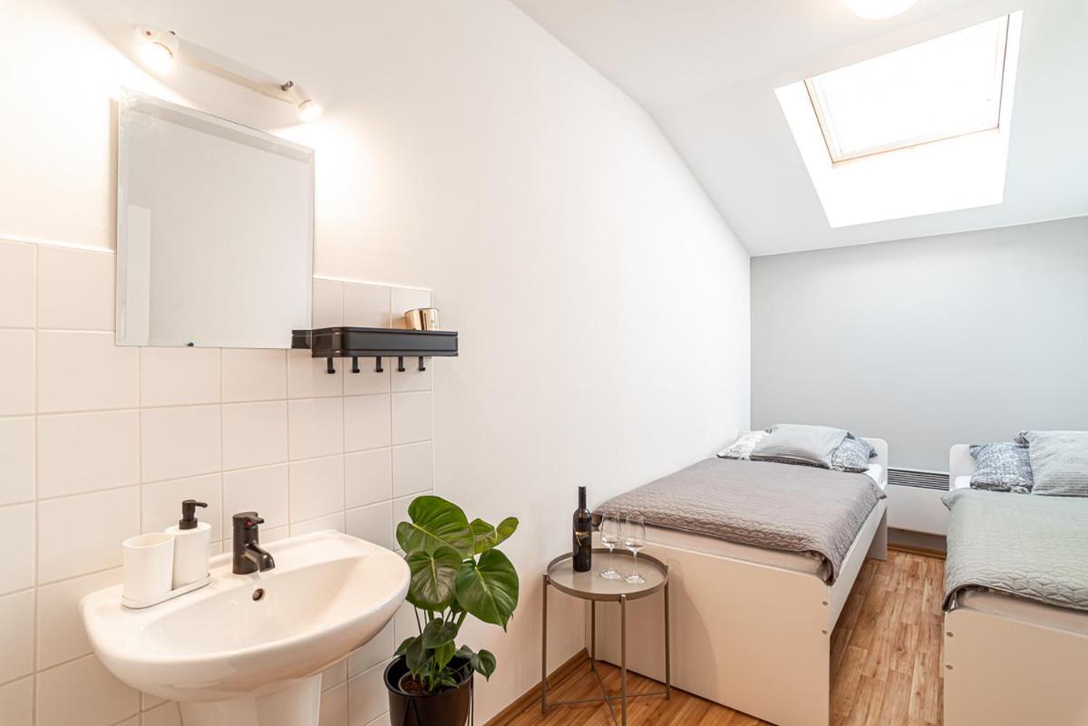 Penzion Vinarstvi W18 Velké Bílovice Extérieur photo